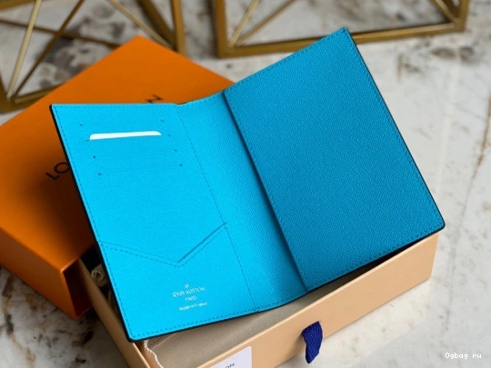 COVER LOUIS PASSPORT VUITTON 0726